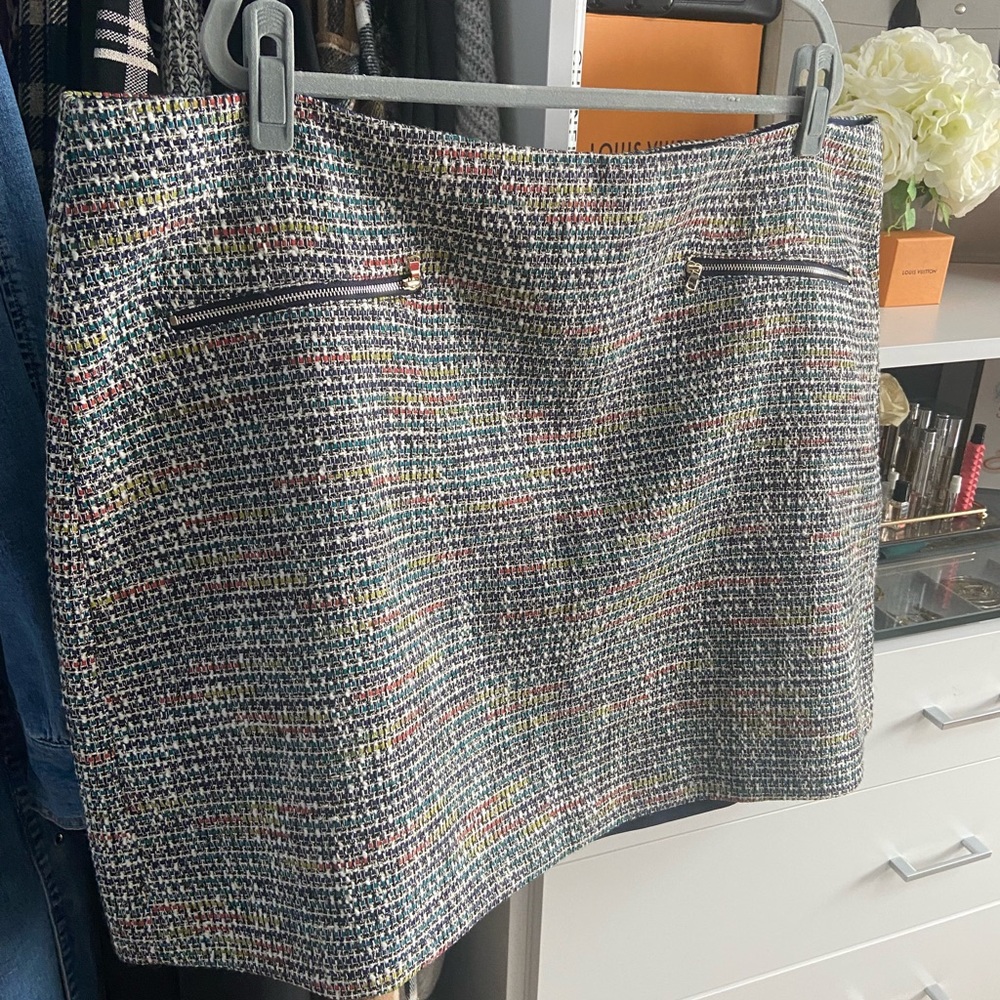 Tweed, mini skirt
